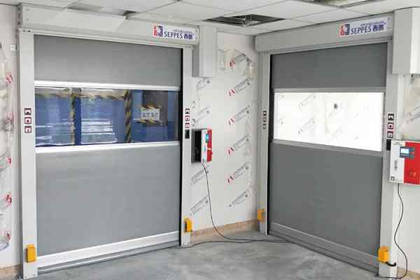 pintu gulung kain