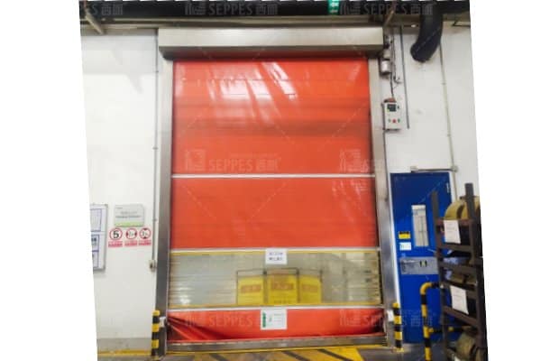 Las puertas enrollables de lona
