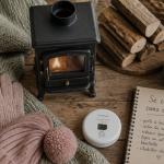 comment chauffer une pièce sans électricité, poêle à bois, ambiance cosy
