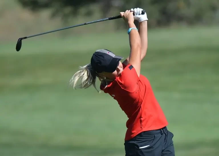 scholarship opportunities for golfers