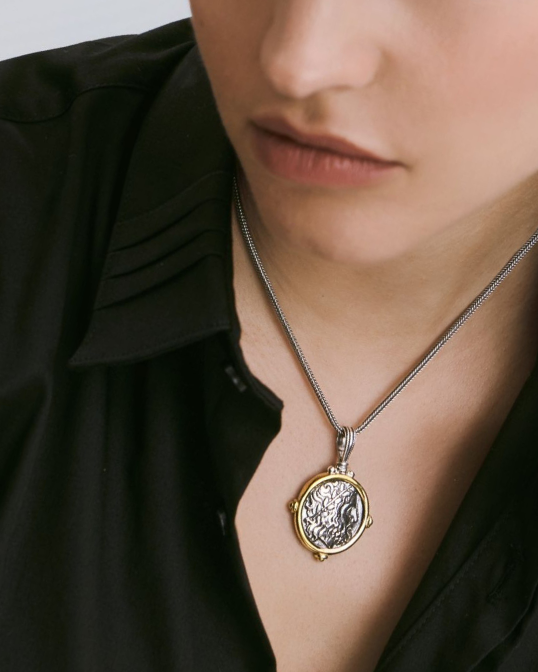 Metapontion Nomos - Zeus and Barley Ear Pendant - Image 1