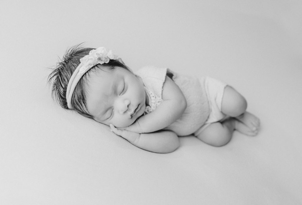 Newborn Session Grey Loft Studio Ottawa 2019