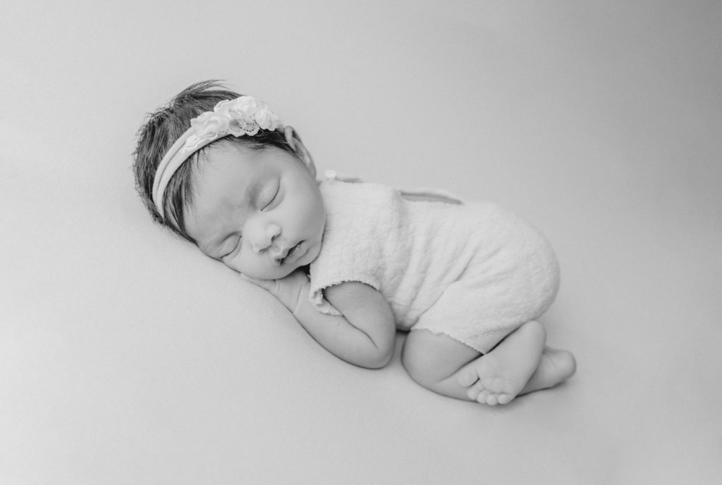 Newborn Session Grey Loft Studio Ottawa 2019
