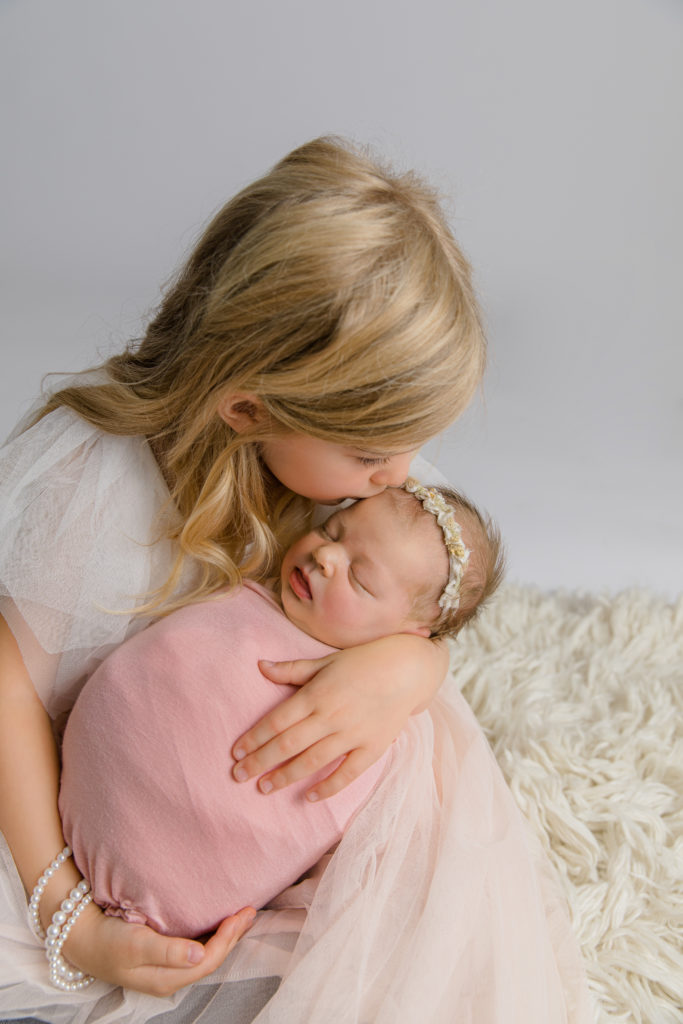 Alison Ackroyd Newborn Session Grey Loft Studio 2020