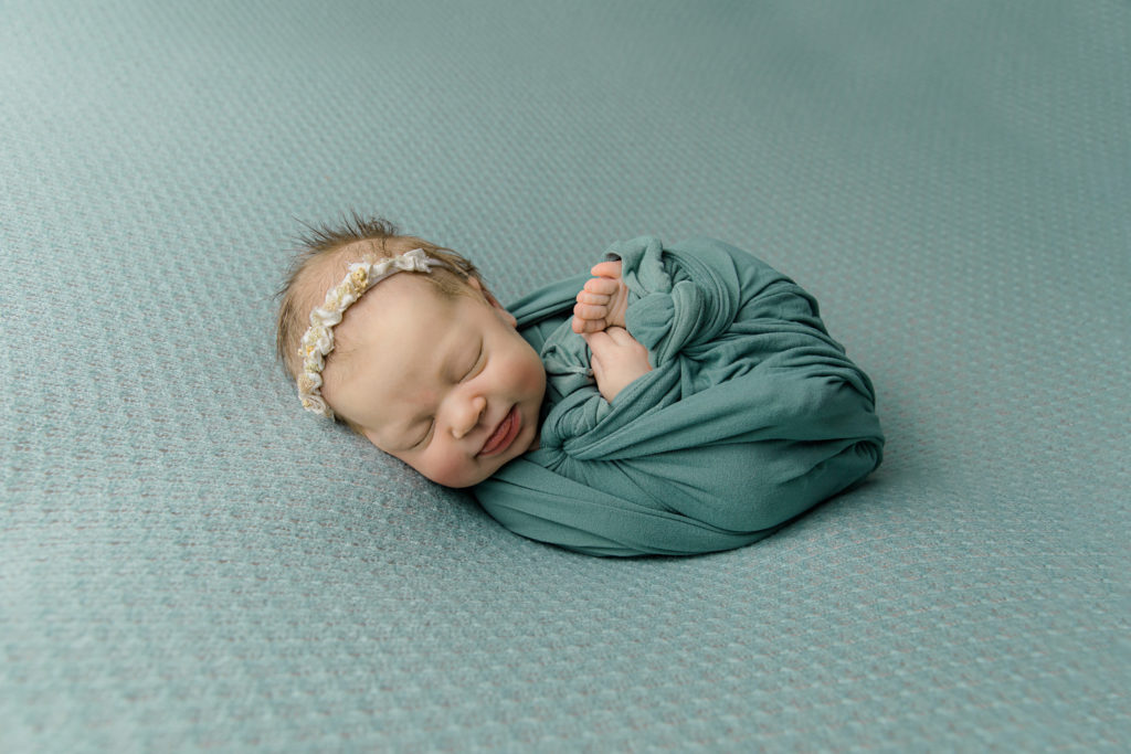 Alison Ackroyd Newborn Session Grey Loft Studio 2020