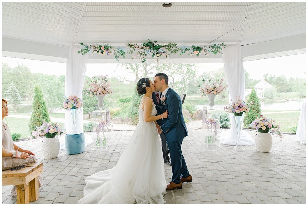 First Kiss - Italian & Chinese Family - Wedding - Lisa & Pat - Grey Loft Studio - Wedding Photo & Video Team - Light and Airy - Ottawa Wedding Photographer & Videographer Orchard View Weddings 