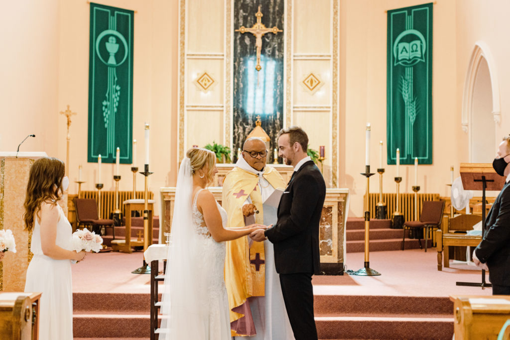 Alexis Joshua Ccs On The Rideau Wedding Photos Grey Loft Studio 2021