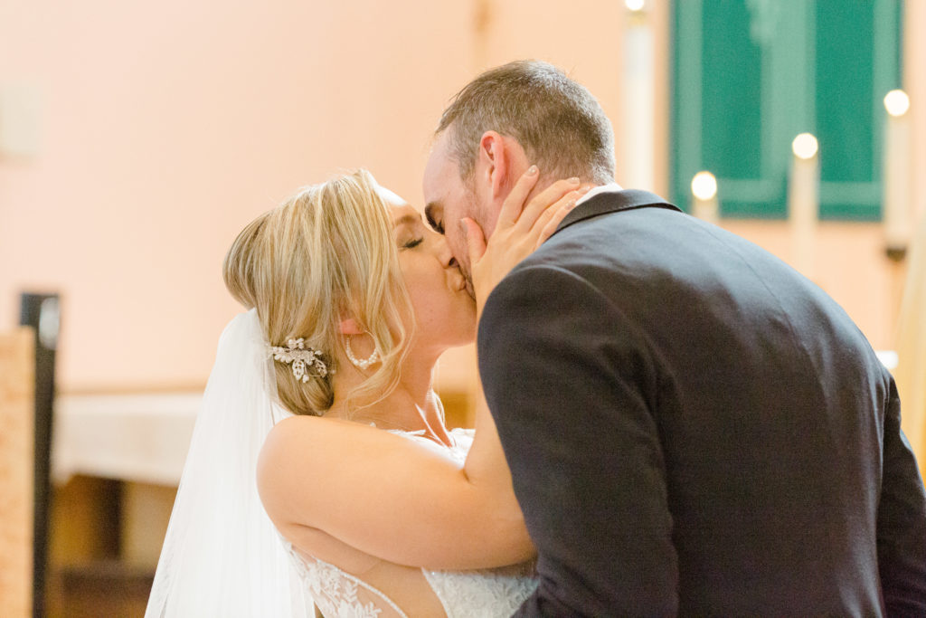 Alexis Joshua Ccs On The Rideau Wedding Photos Grey Loft Studio 2021