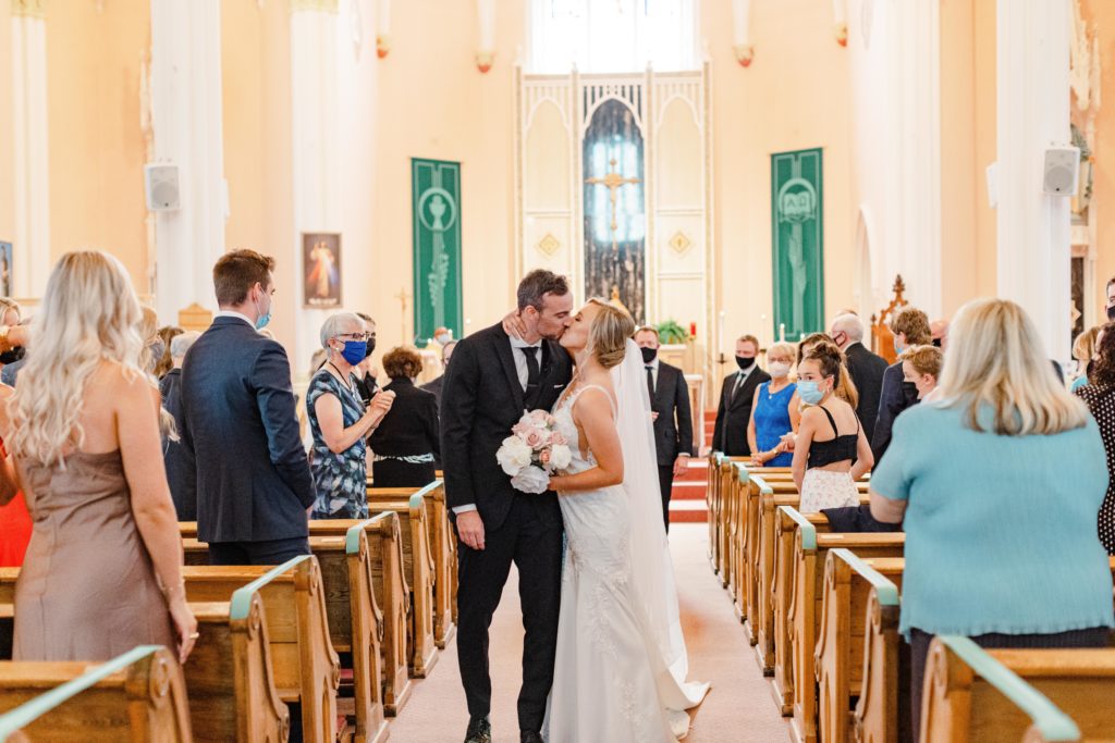 Alexis Joshua Ccs On The Rideau Wedding Photos Grey Loft Studio 2021
