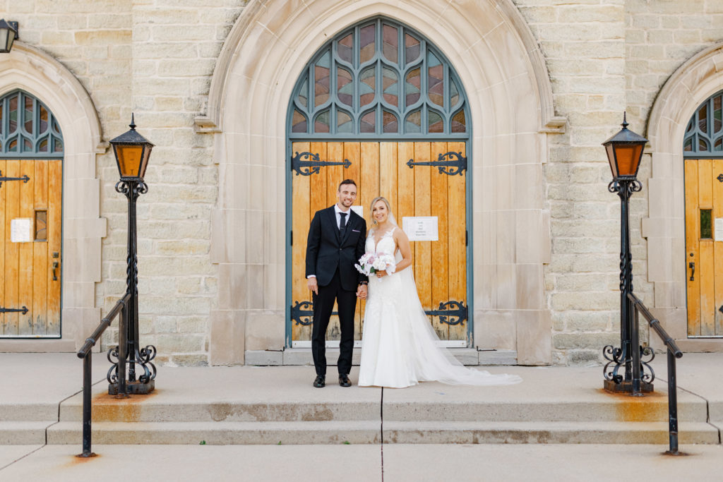Alexis Joshua Ccs On The Rideau Wedding Photos Grey Loft Studio 2021