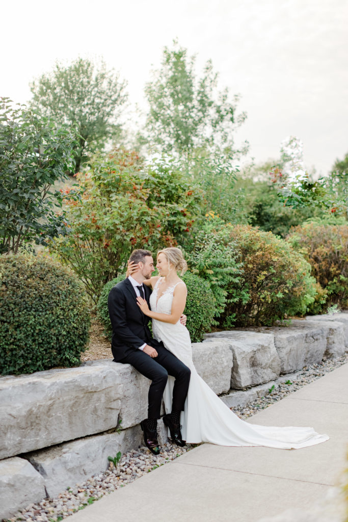 Alexis Joshua Ccs On The Rideau Wedding Photos Grey Loft Studio 2021