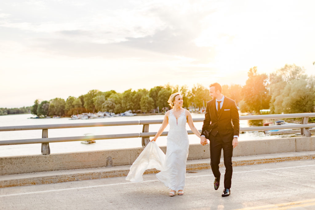 Alexis Joshua Ccs On The Rideau Wedding Photos Grey Loft Studio 2021