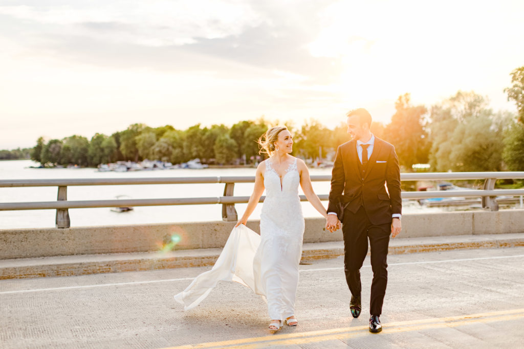 Alexis Joshua Ccs On The Rideau Wedding Photos Grey Loft Studio 2021