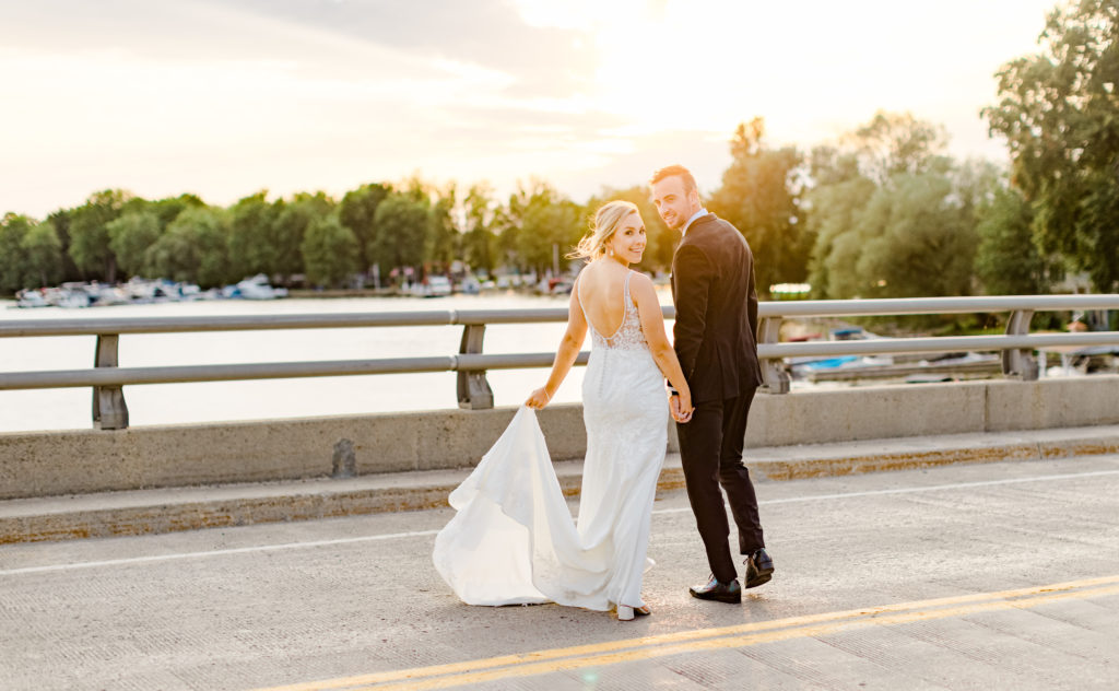 Alexis Joshua Ccs On The Rideau Wedding Photos Grey Loft Studio 2021