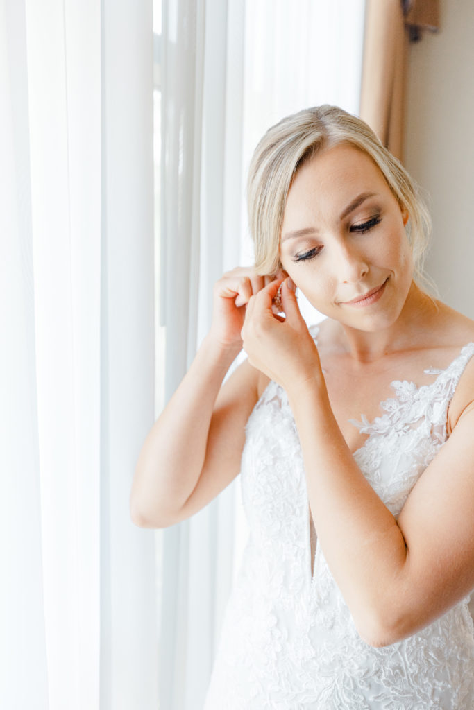 Alexis Joshua Ccs On The Rideau Wedding Photos Grey Loft Studio 2021