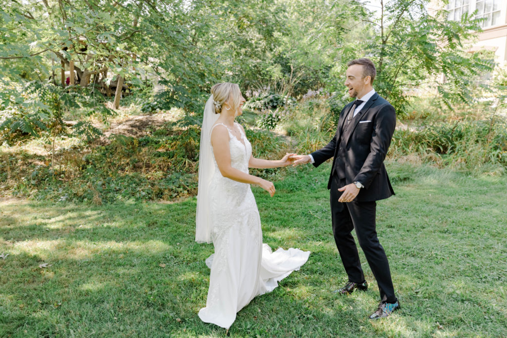 Alexis Joshua Ccs On The Rideau Wedding Photos Grey Loft Studio 2021