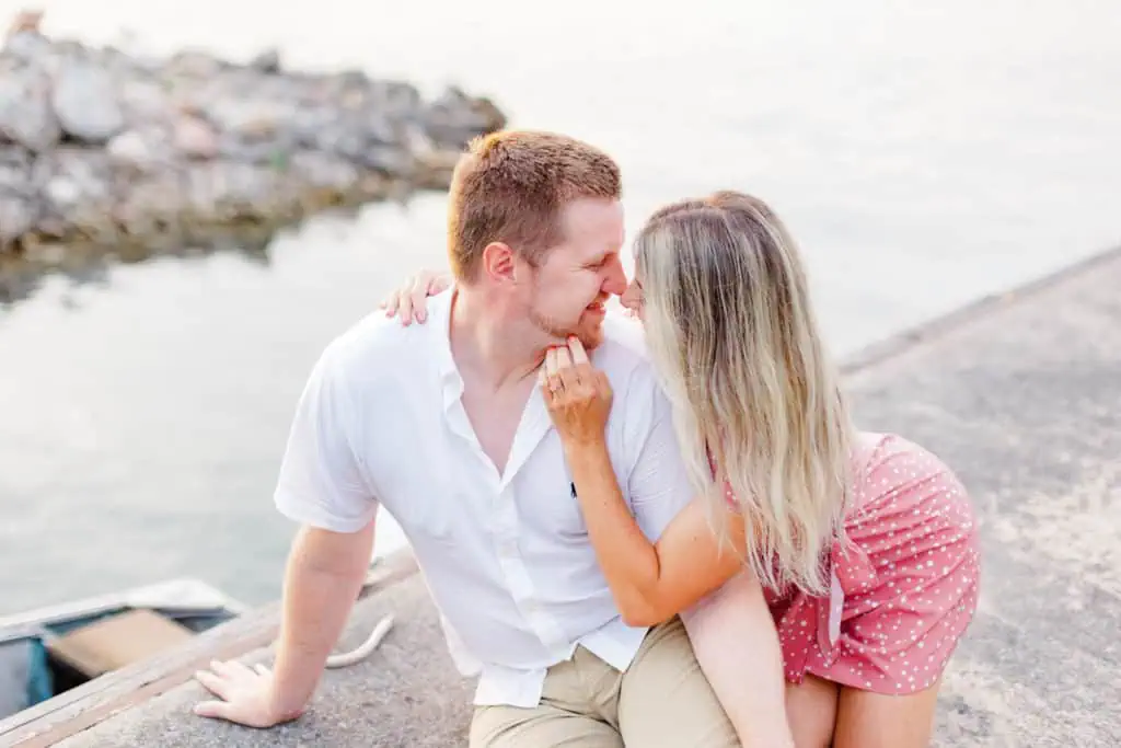 Stephanie Alan Gananoque Engagement Boat Photos Grey Loft Studio 2021