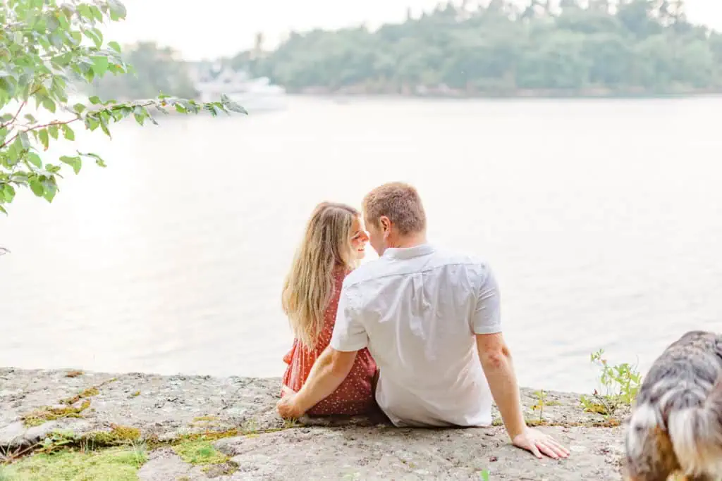 Stephanie Alan Gananoque Engagement Boat Photos Grey Loft Studio 2021
