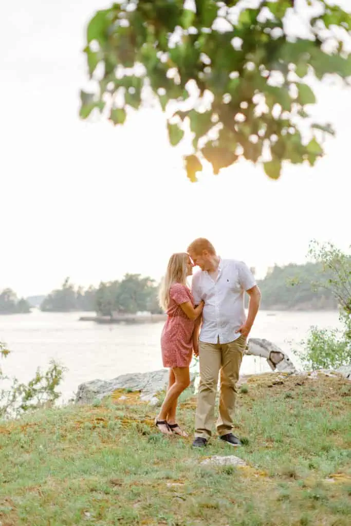 Stephanie Alan Gananoque Engagement Boat Photos Grey Loft Studio 2021