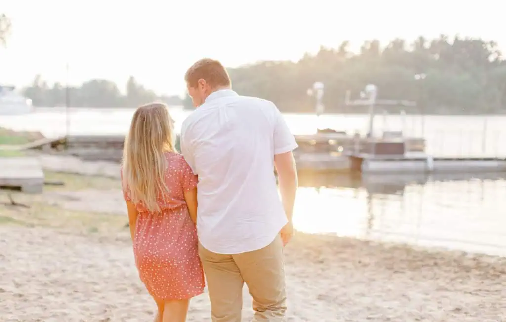 Stephanie Alan Gananoque Engagement Boat Photos Grey Loft Studio 2021
