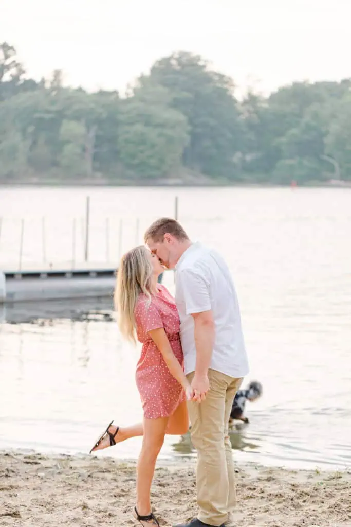 Stephanie Alan Gananoque Engagement Boat Photos Grey Loft Studio 2021
