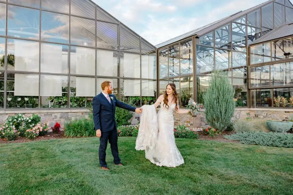 Kaitlin Ethan Aquatopia Wedding Grey Loft Studio 2021