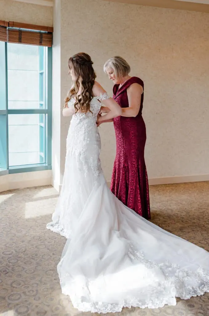 Kaitlin Ethan Aquatopia Wedding Grey Loft Studio 2021