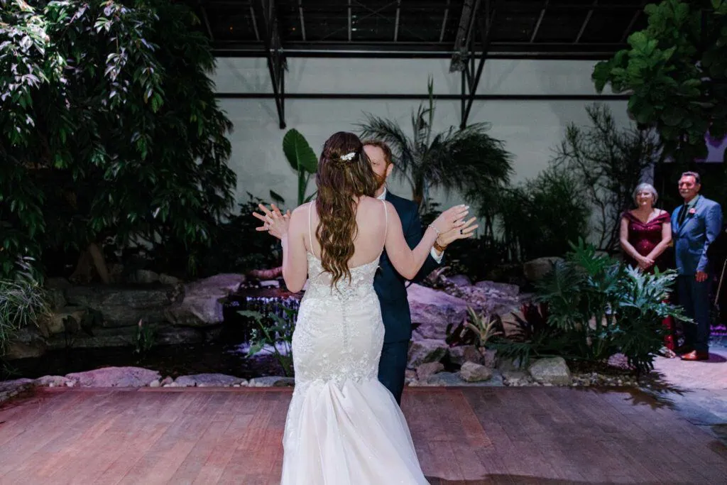 Kaitlin Ethan Aquatopia Wedding Grey Loft Studio 2021