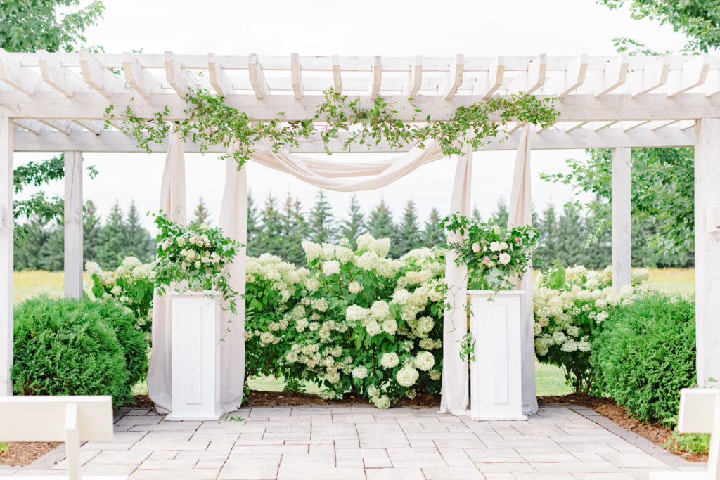 Jessica Matt Century Weddings Grey Loft Studio 2021