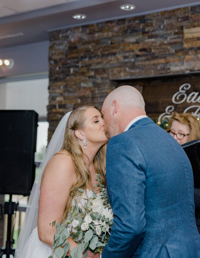 Alyssa David Wedding Ale Amberwood Grey Loft Studio 2022 102
