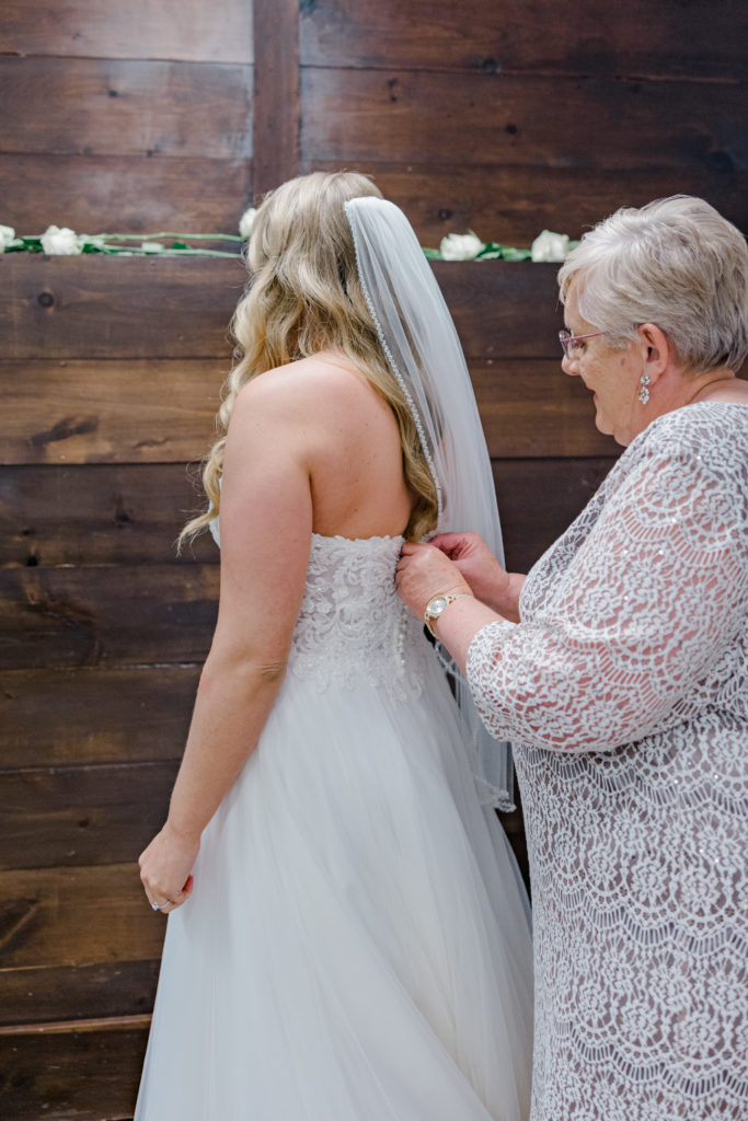 Alyssa David Wedding Ale Amberwood Grey Loft Studio 2022