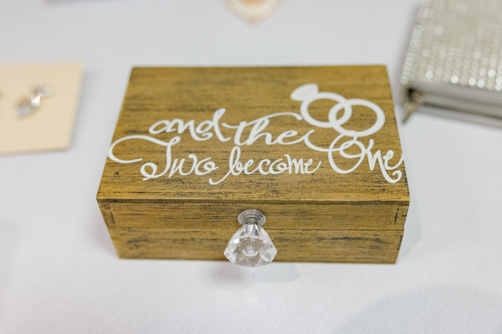 Alyssa David Wedding Ale Amberwood Grey Loft Studio 2022 5