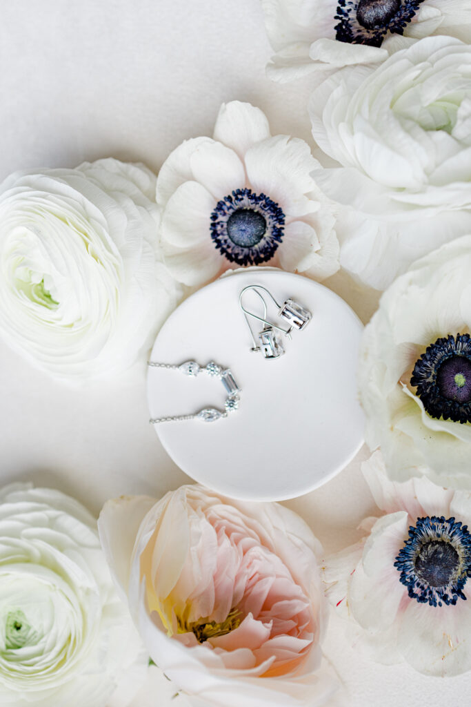 Hannah Braden Shaw Centre 50sussex Wedding June Grey Loft Studio 2023