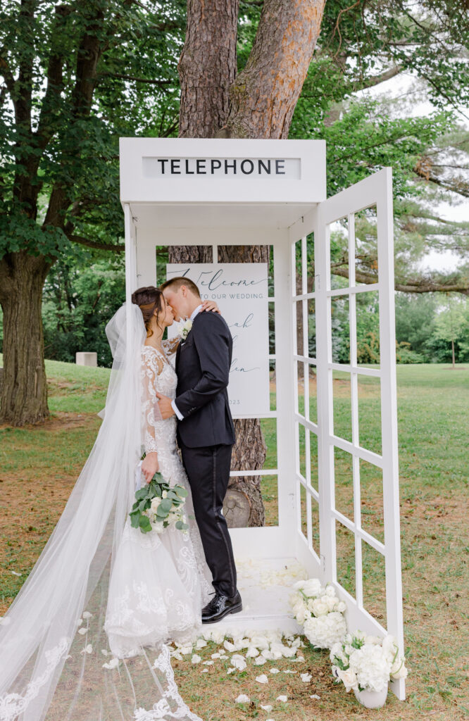 Hannah Braden Shaw Centre 50sussex Wedding June Grey Loft Studio 2023