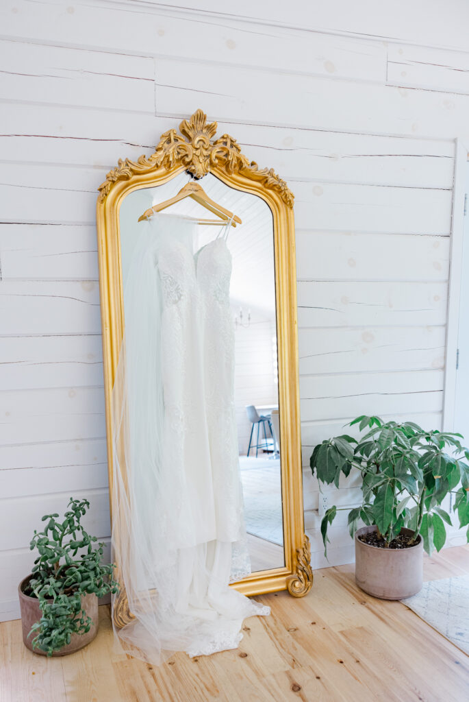 Melissa Ryan Lebelvedere Wedding July Grey Loft Studio 2023