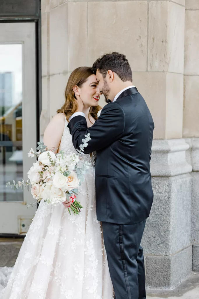 Love in Bloom - Floral Designer Ottawa - Wedding Day at the NAC Ottawa in the spring - Grey Loft Studio
