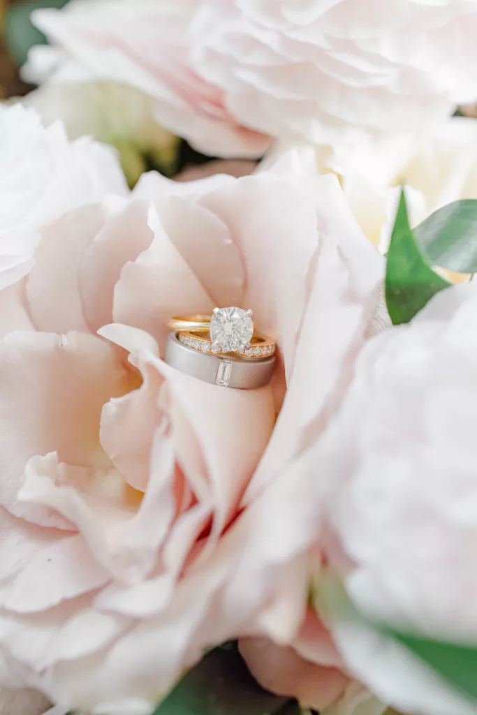 Wedecor Florals and Design - Summer Inspiration - Grey Loft Studio - Lago Wedding 
