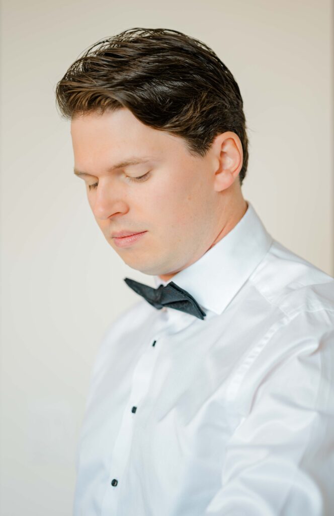Sneak Ashley Dylan Mill Street Wedding August Grey Loft Studio 2024
