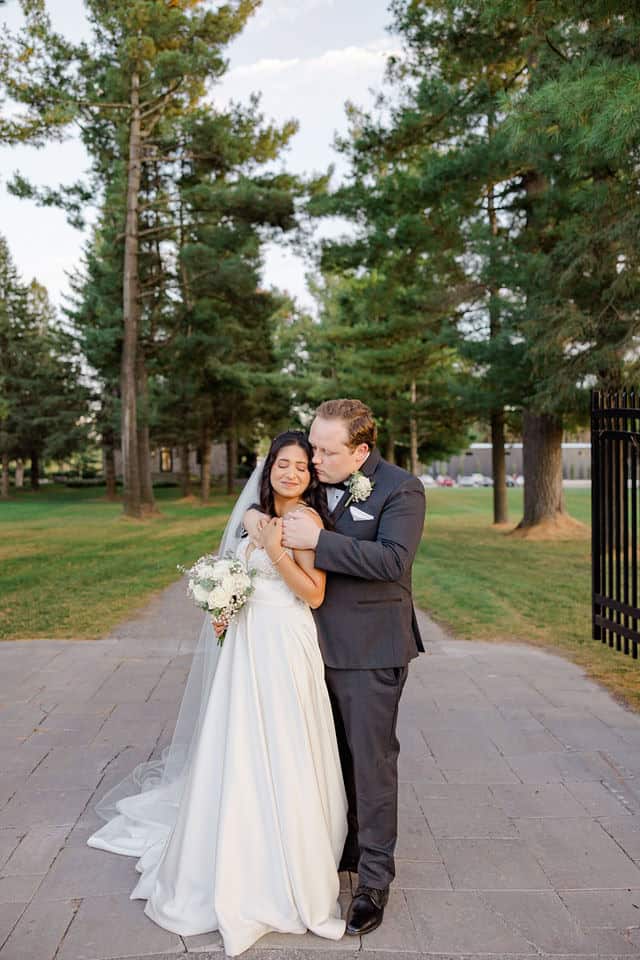 Thee Farm wedding photographed by Grey Loft Studio