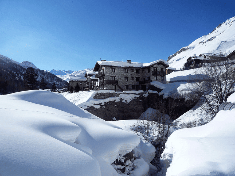 take a ski holiday in Val d'Isere
