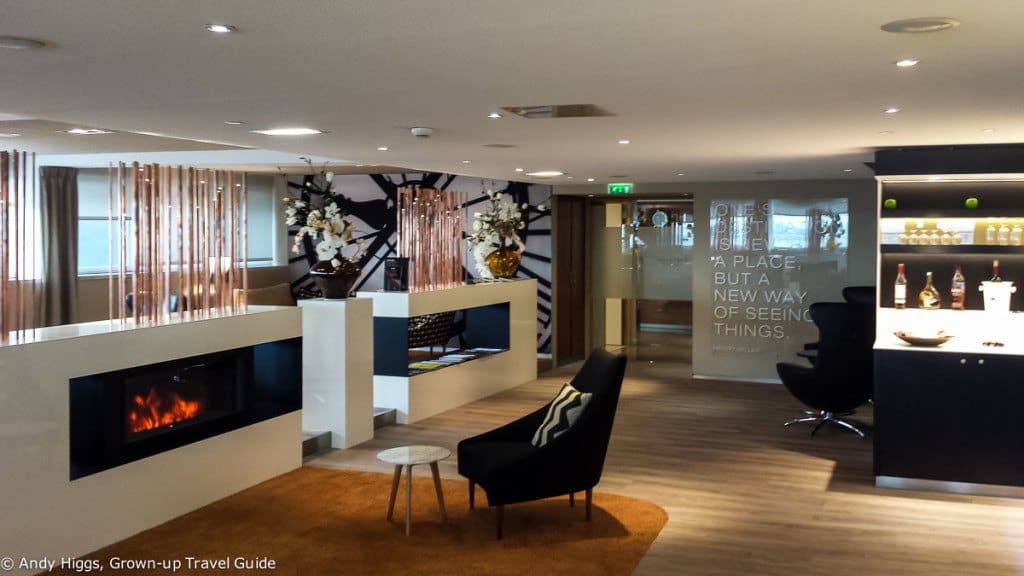 First Class Lounge CDG