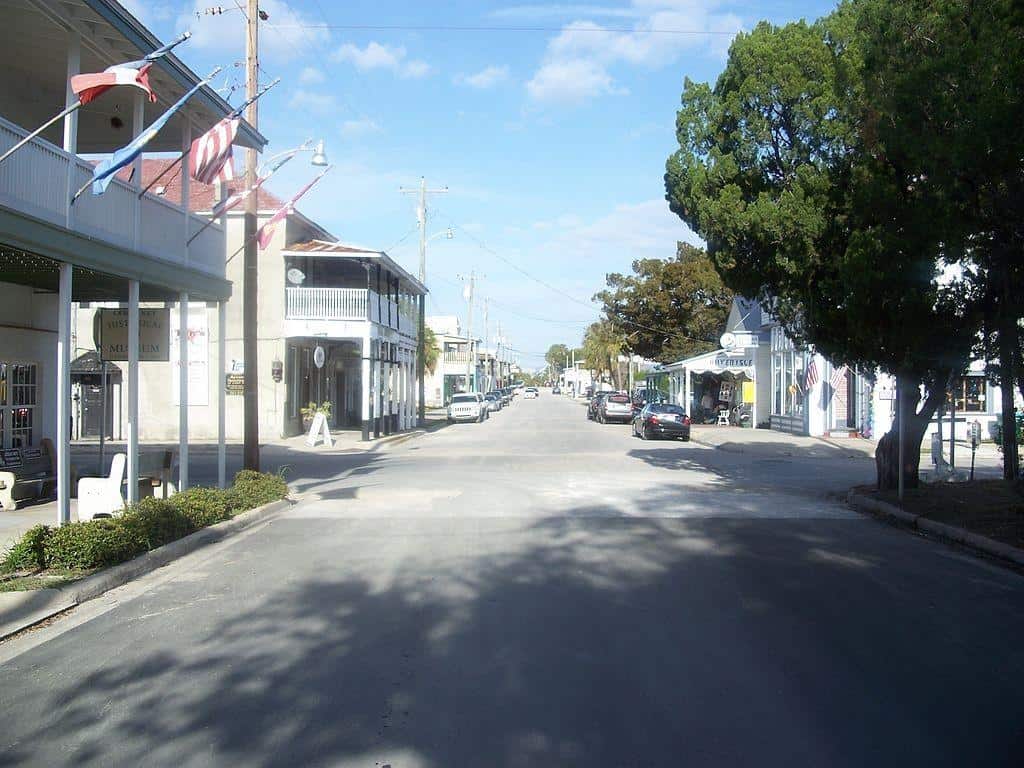 1024px-Cedar_Key_FL_2nd_Street_east01