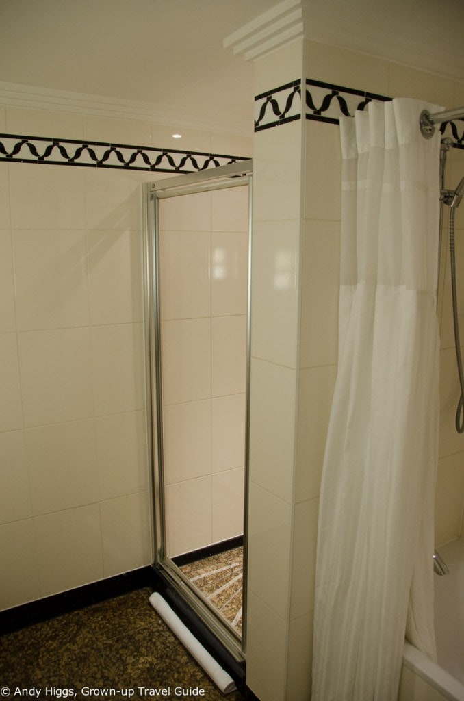 Bathroom shower distance