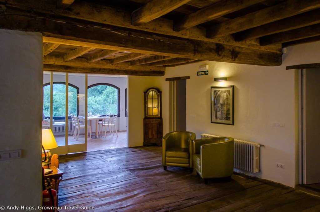 La Rectoria entrance hall 2