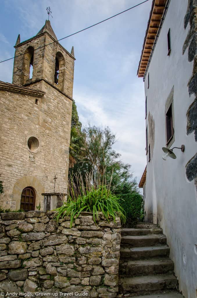 La Rectoria up steps