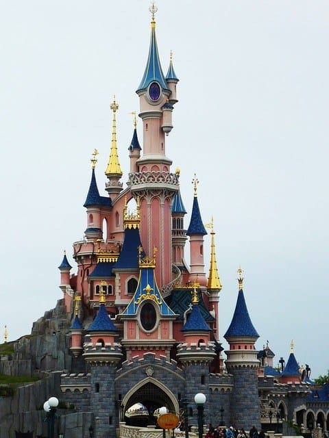 disneyland-paris-234579_640
