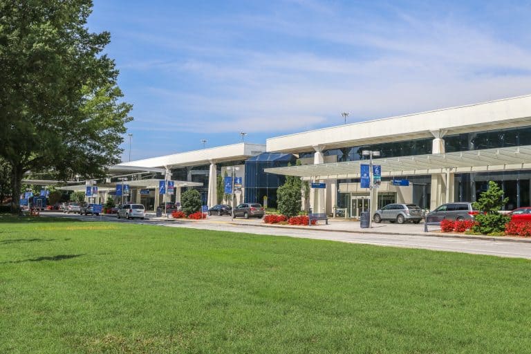 GSP airport outside terminal