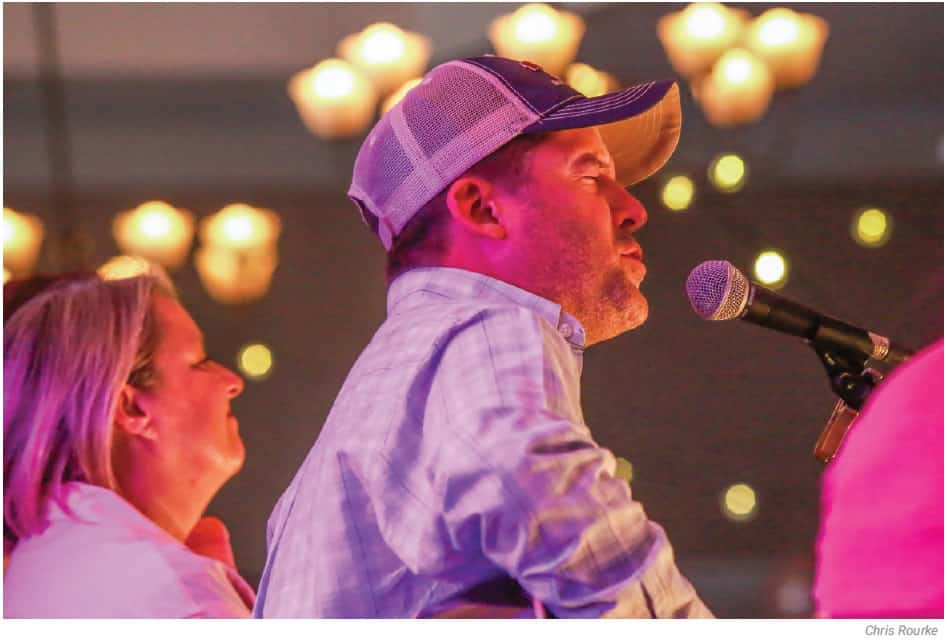 Trent Willmon Singing for Pink