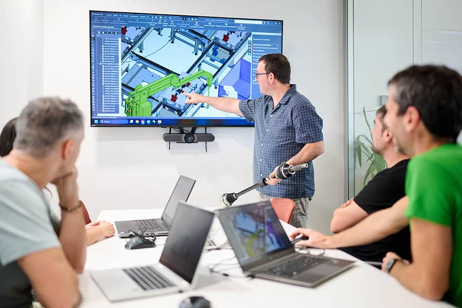 Reunión ingeniería oficinas Gurpea