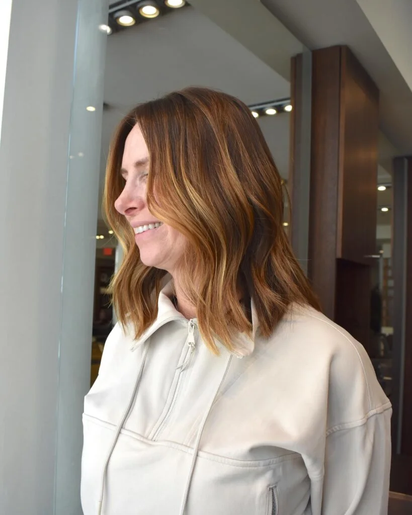 Effortless long bob with warm caramel highlights